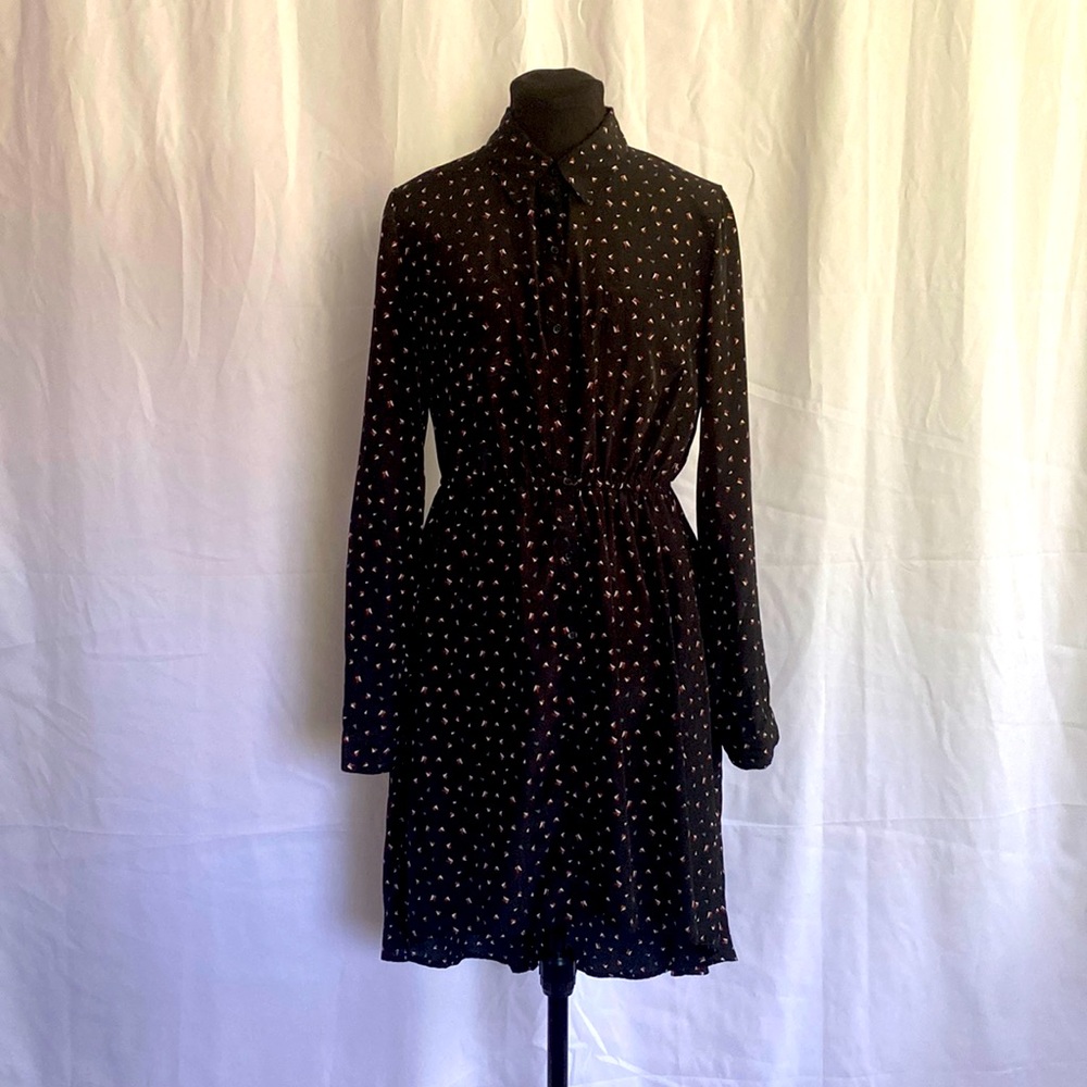 Retro vibes print high low button front dress with keyhole back & pockets!